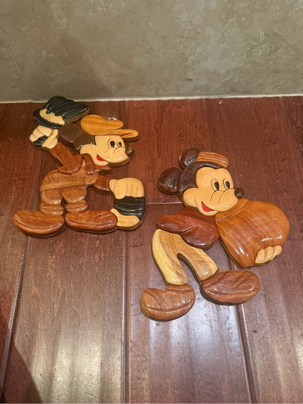 Carved Wooden Cartoon Character Wall Plaques - Brown and Tan